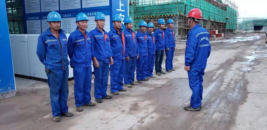 江蘇昊天煙囪防腐、新建、美化、亮化施工中…